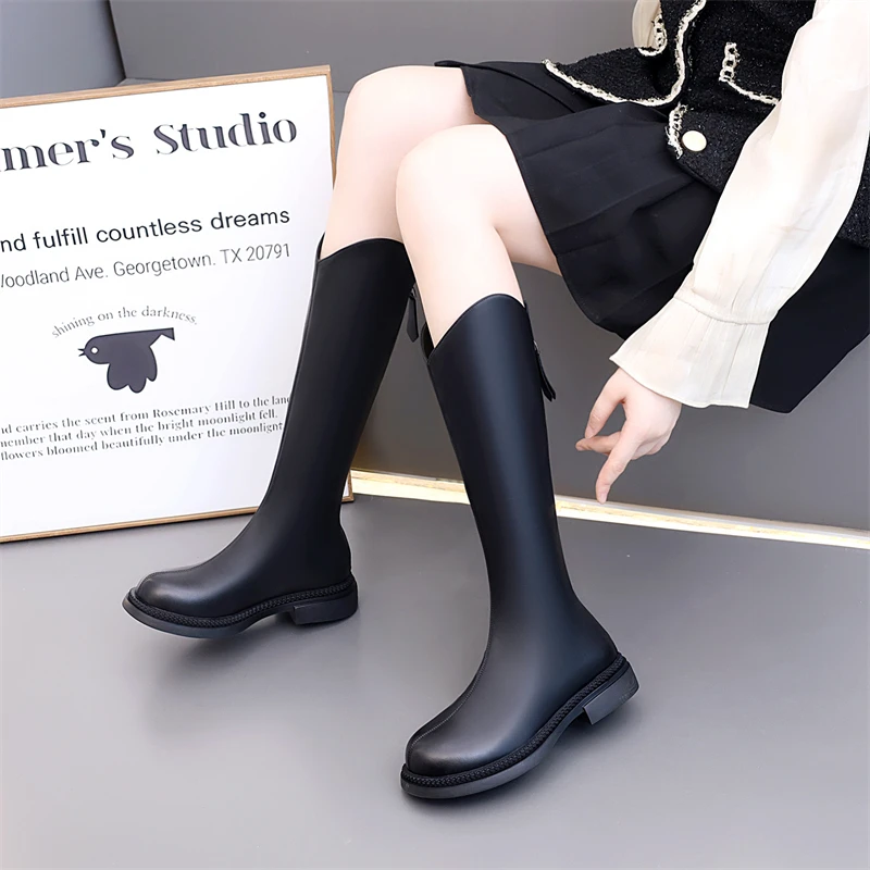 薄底显瘦长筒骑士靴女2025年秋冬季新款英伦风大码高筒靴V口长靴