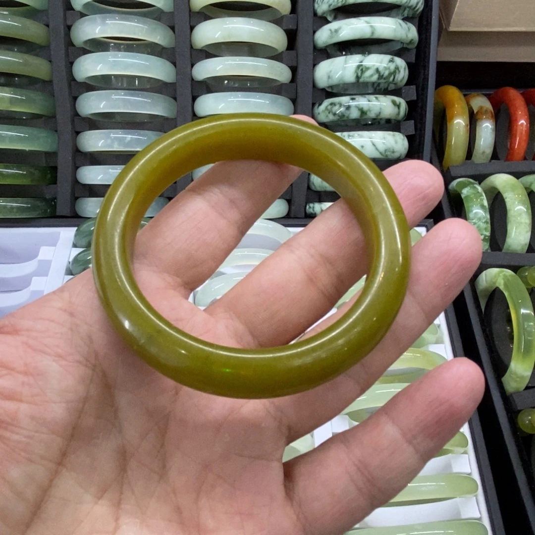 岫玉未镶嵌手镯微瑕56