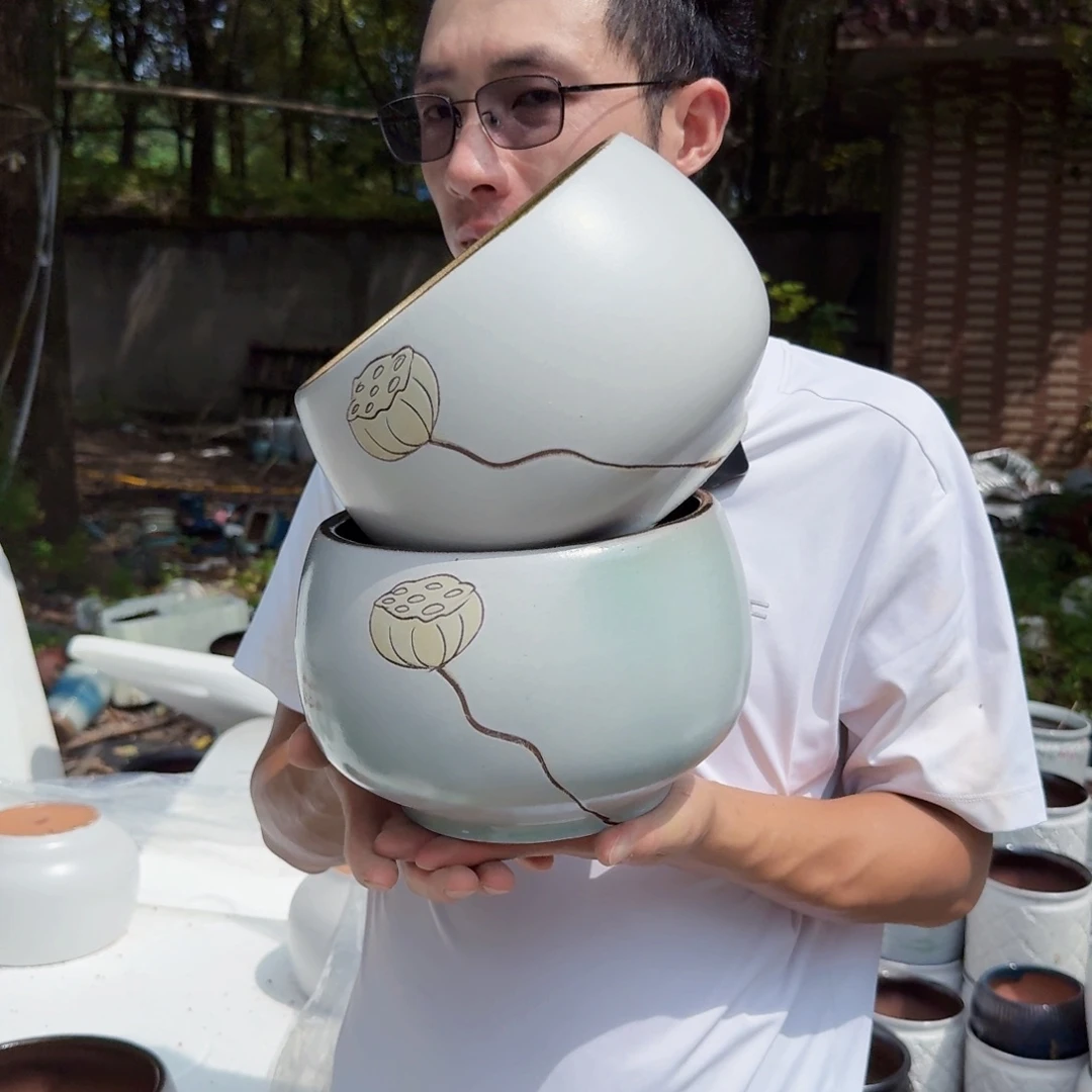 紫砂花盆口19高15（两个颜色拼