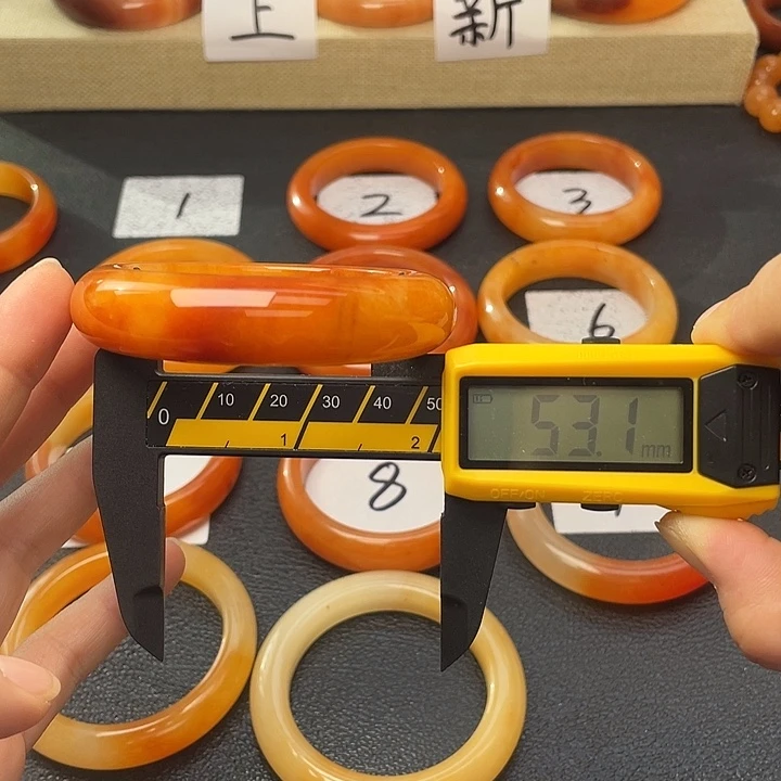 石英质玉（黄龙玉）未镶嵌手镯27号53.1圈