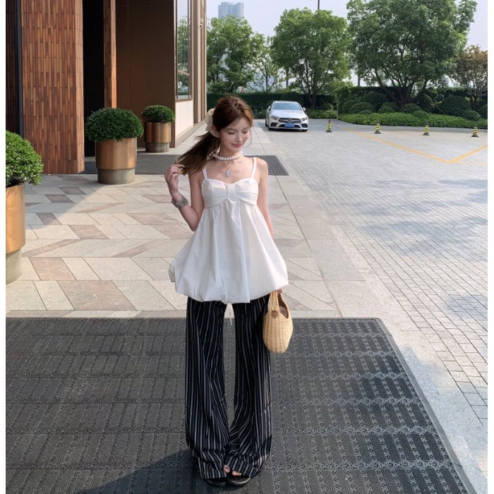 设计感系带露背吊带连衣裙女夏季高腰花苞裙辣妹风高腰条纹裤套装