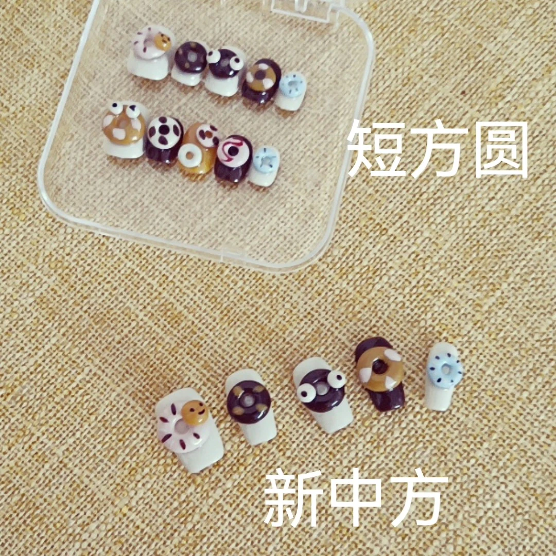 洛特手工穿戴甲下单送美甲五件套