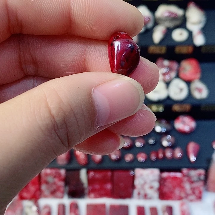 天然辰砂天然朱砂吊坠9