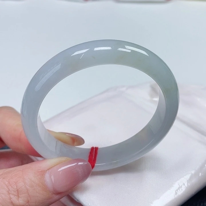 翡翠手镯（贵妃镯）未镶嵌缅甸翡翠