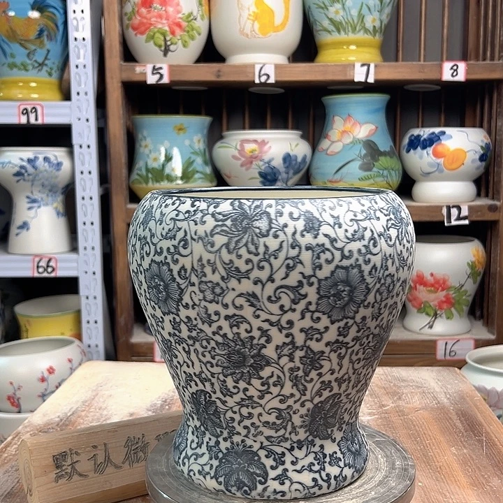 陶鱼尾复古青花陶瓷