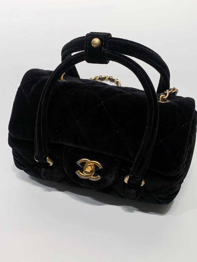 全新未使用 Chanel/香奈儿 HIHI/Chanel 25C 黑金丝绒手提链条包