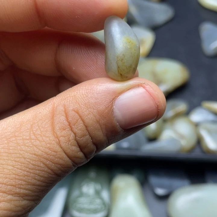 未镶嵌和田玉珠宝半成品