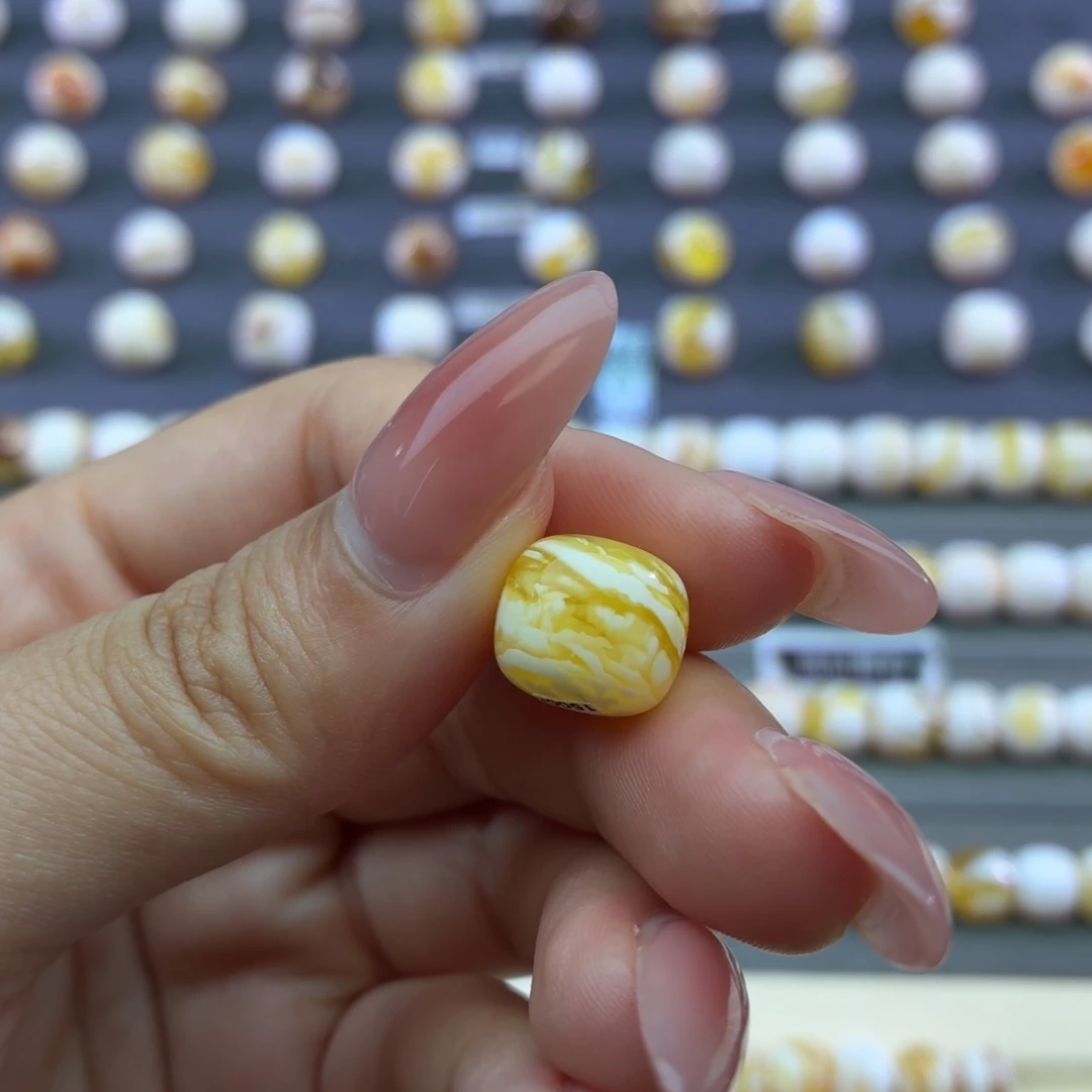 琥珀未镶嵌裸石蜜蜡