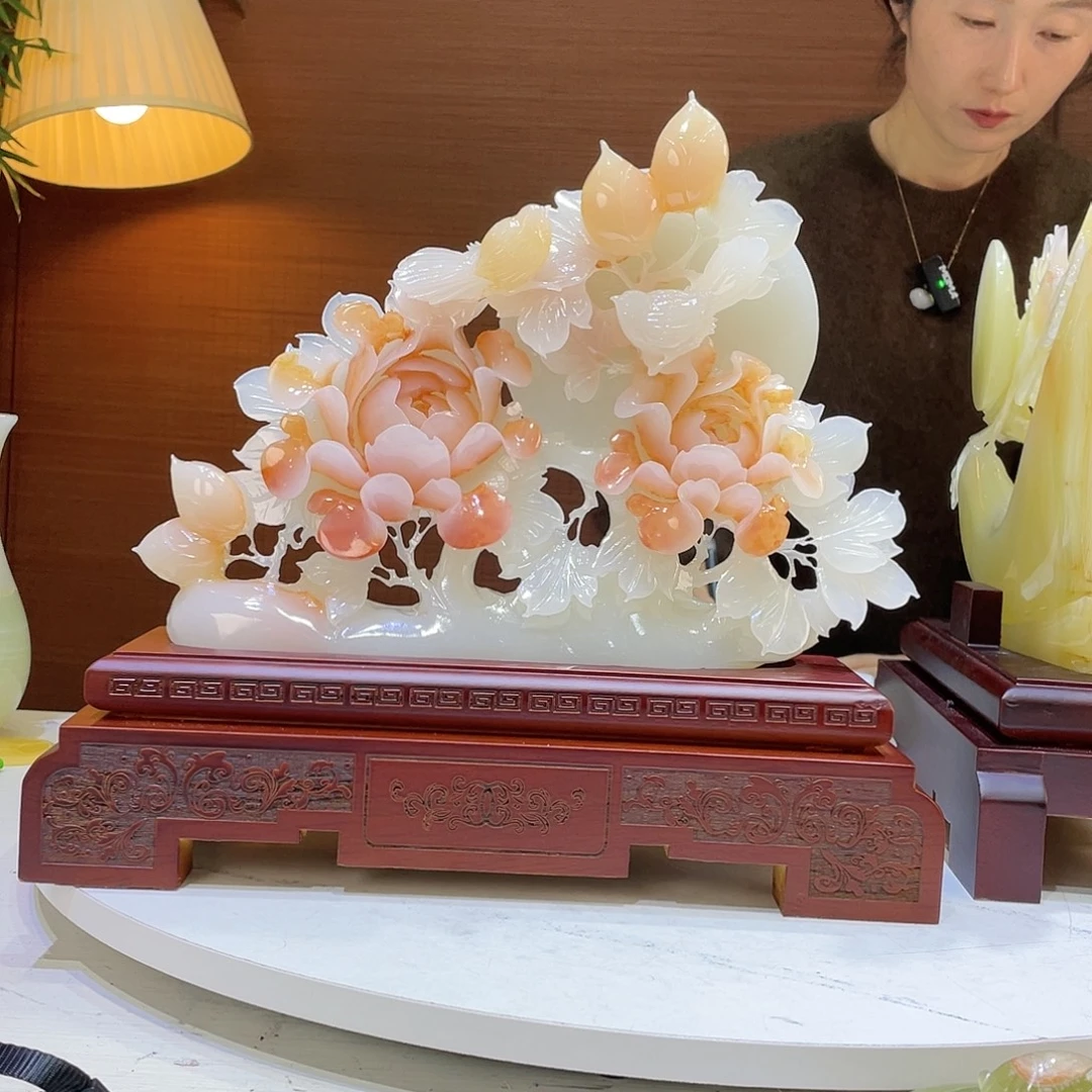 玉精品天然玉石牡丹花摆件