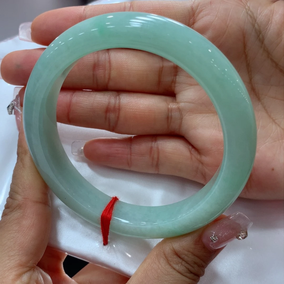 翡翠手镯未镶嵌买断