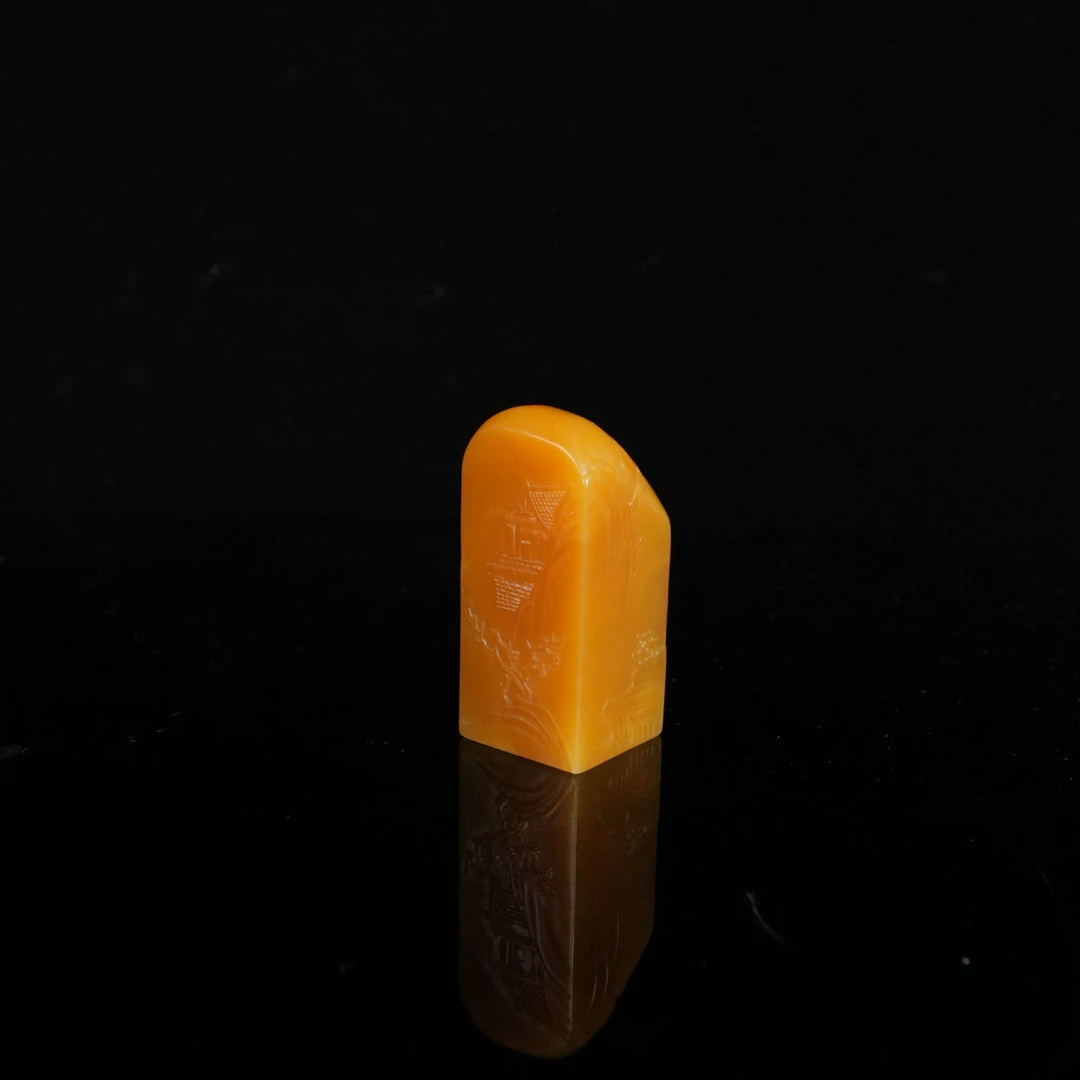 DY-B5793 寿山石田黄松下论道方章 21*21*47mm51.98g