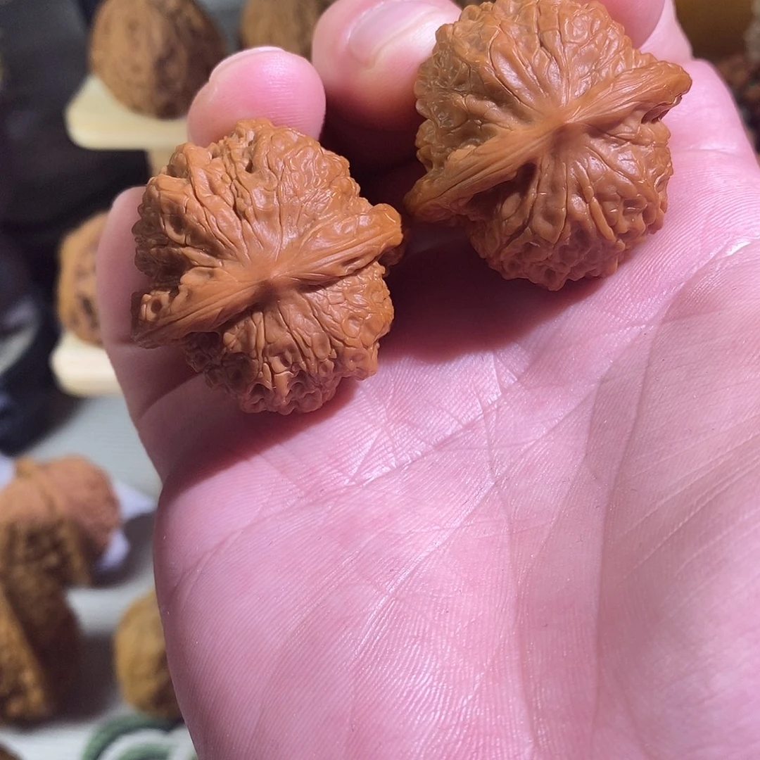 文玩核桃把件37尺血麒麟