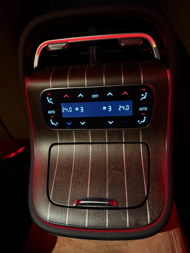 奔驰 w214 原厂后排高配空调面板（单框不含面板）