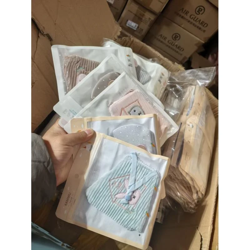 冬季男女宝可爱加厚毛绒防寒口罩