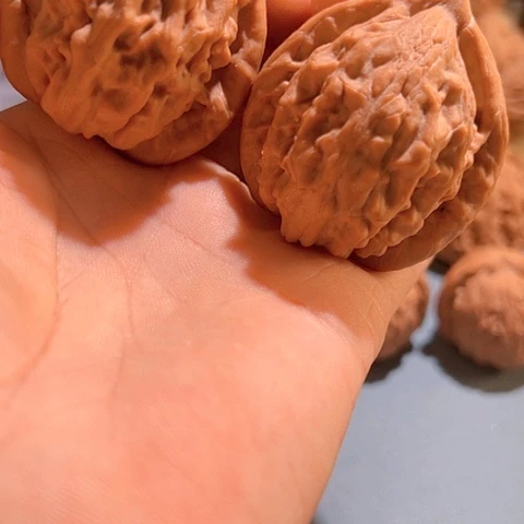 文玩核桃把件大红袍43