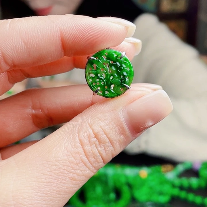 翡翠银S925镶嵌颈饰多样性