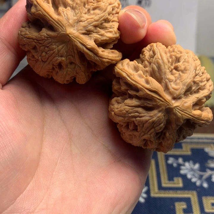 吊坠文玩核桃川**犊粗筋