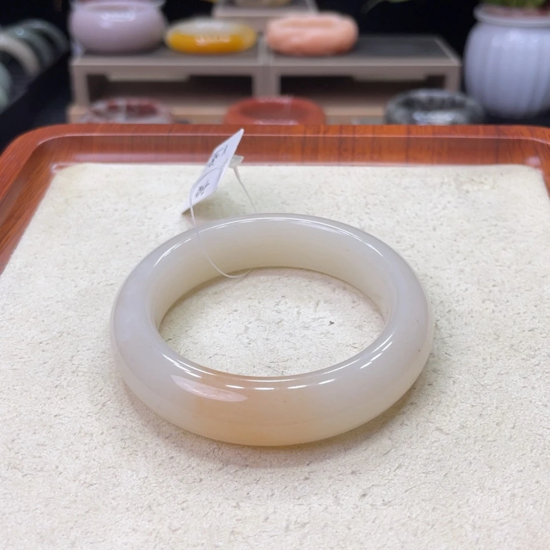 石英岩玉手镯未镶嵌微瑕放漏