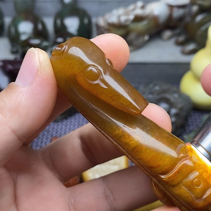 未镶嵌蛇纹石玉颈饰