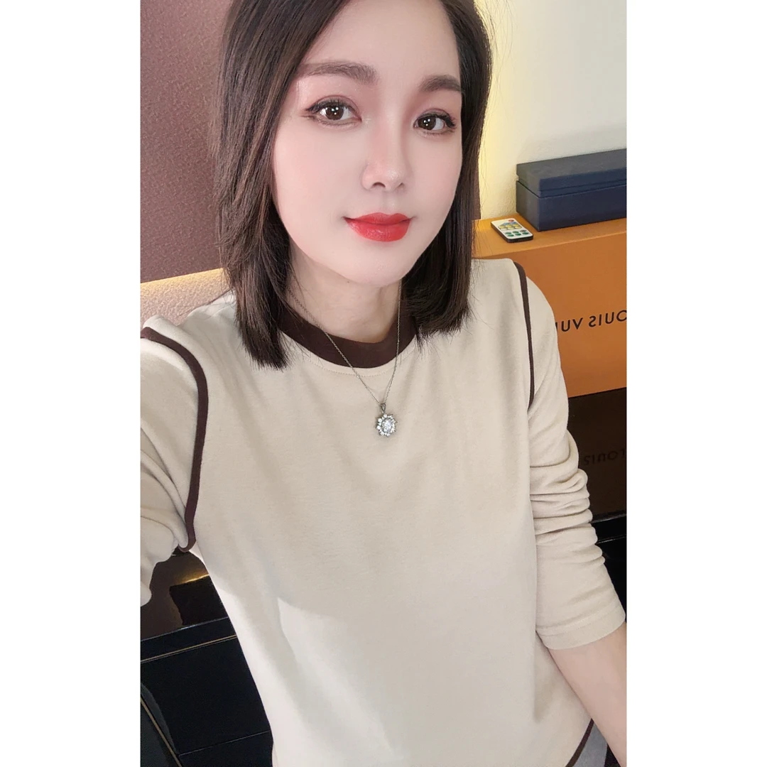 2025冬新款8821时尚保暖T恤极简风透气休闲拼接圆领上衣