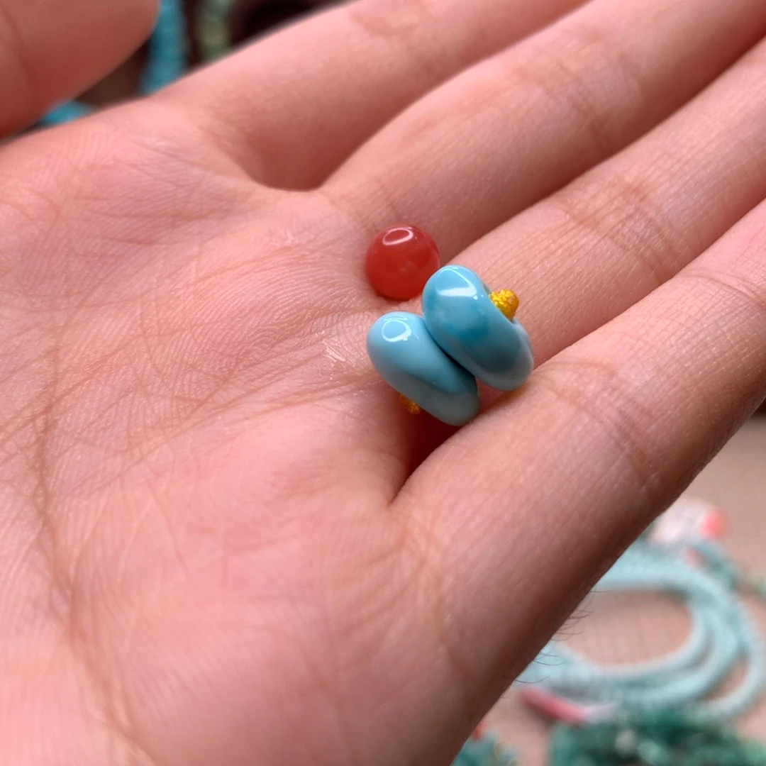 南红玛瑙配饰未镶嵌