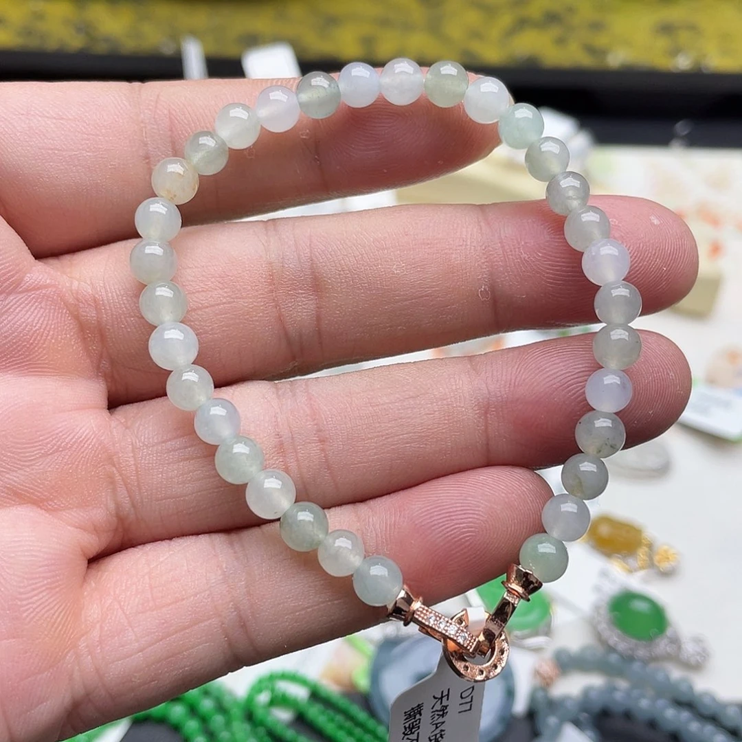 翡翠未镶嵌颈饰回流