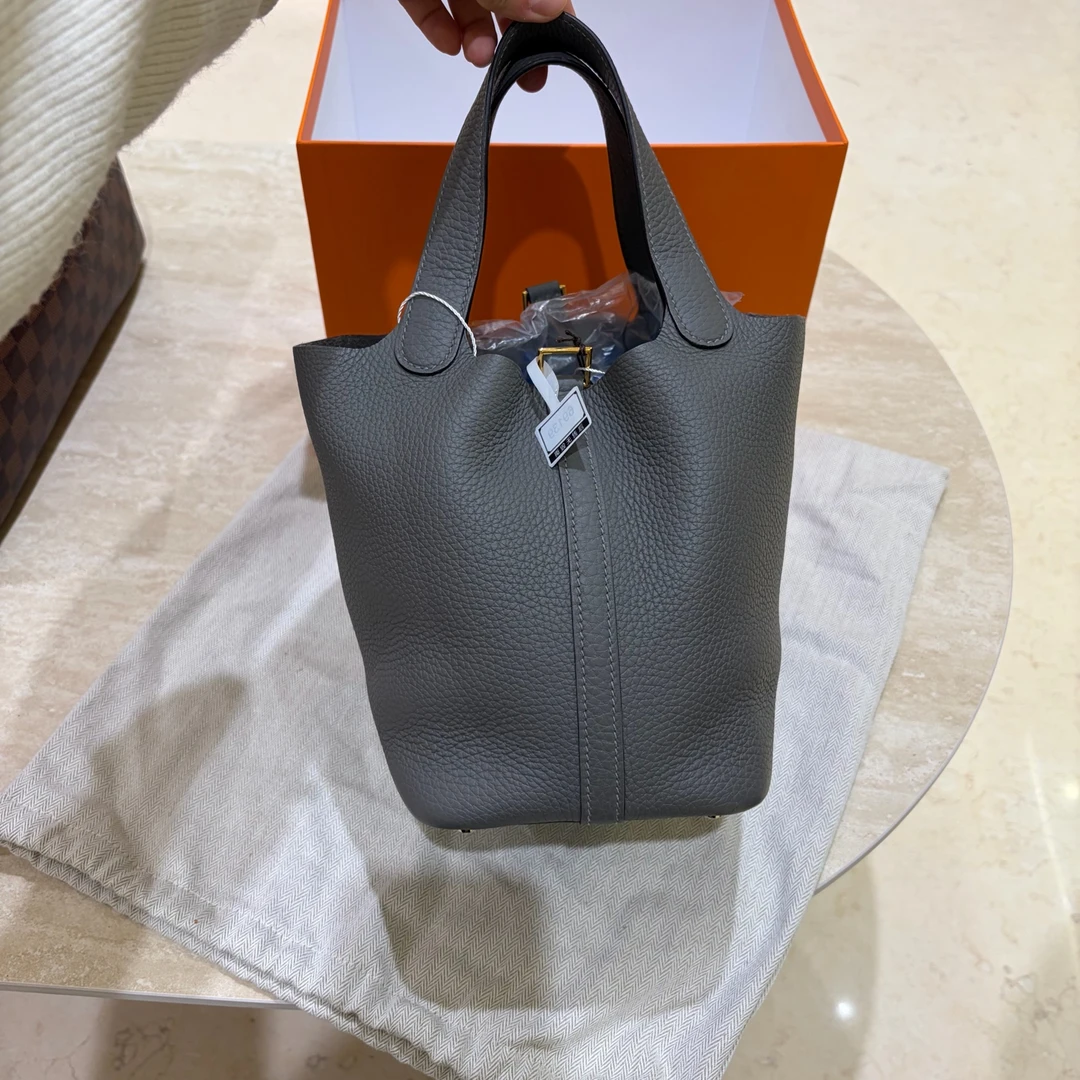 未使用 Hermes/爱马仕 爱马仕 菜篮子18积雨云灰W刻 盒子尘袋