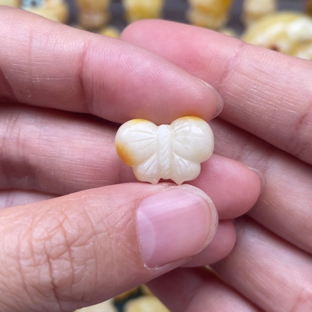未镶嵌琥珀裸石蜜蜡