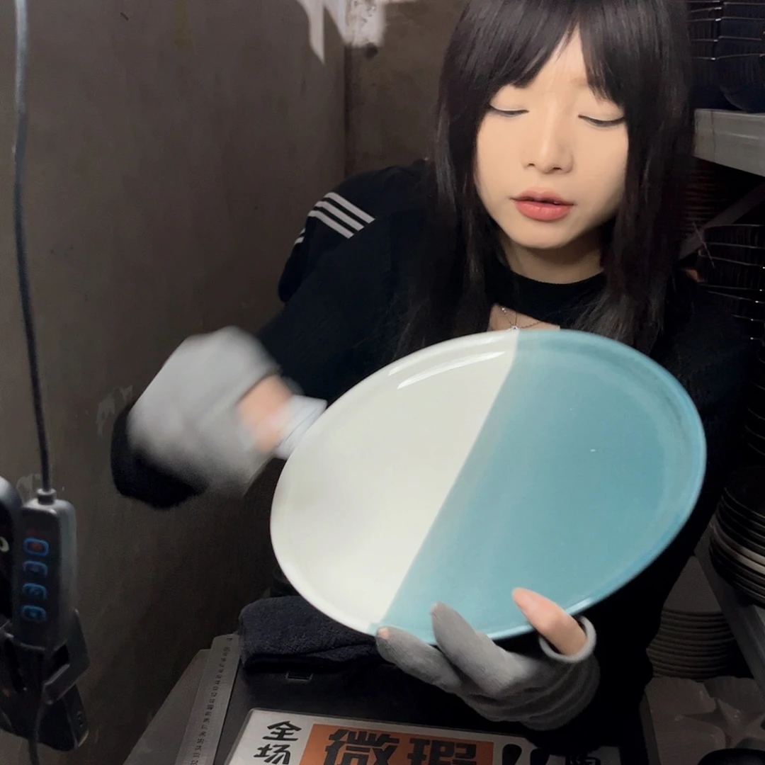 瓷片054。           2个