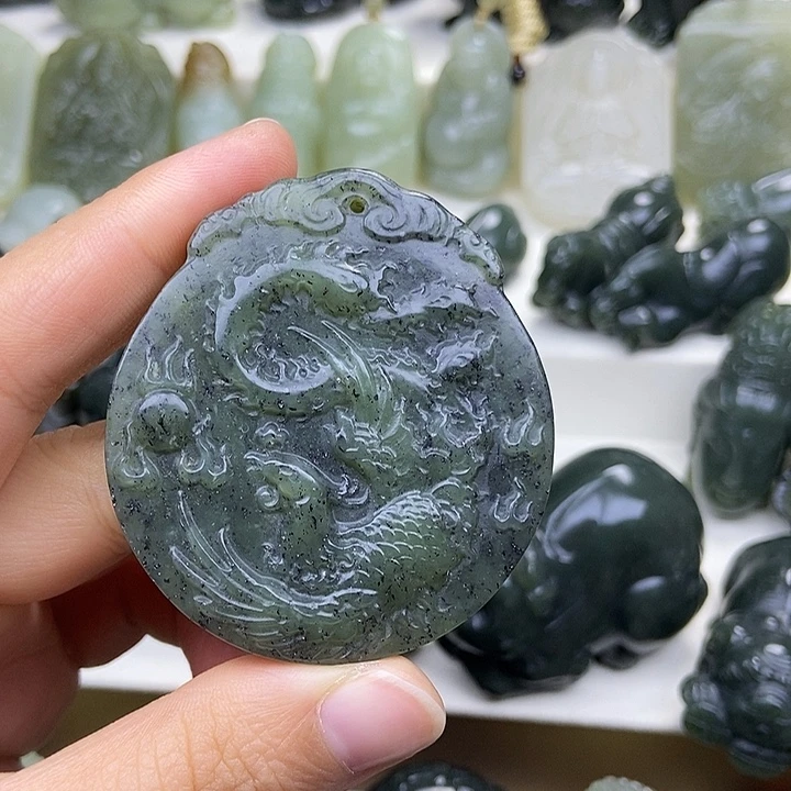 和田玉未镶嵌颈饰