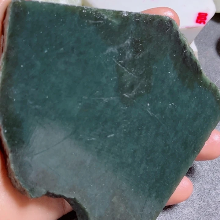 和田玉（糖玉）未镶嵌珠宝奇石