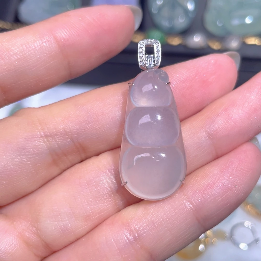 颈饰18K金镶嵌翡翠翡翠