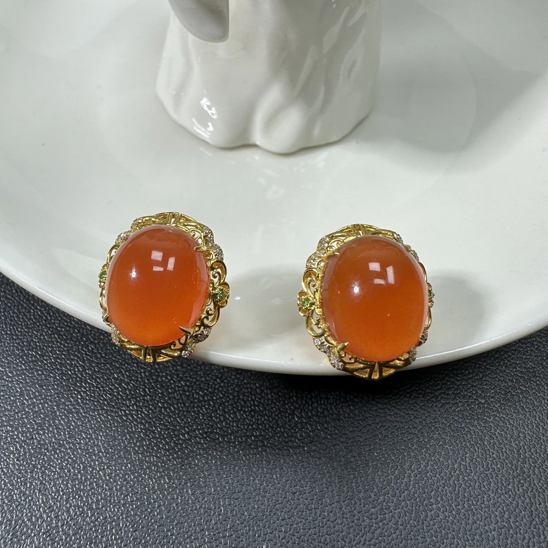 红妆 保山南红原矿冰红蛋面（裸石10*12mm）18K金镶嵌耳钉