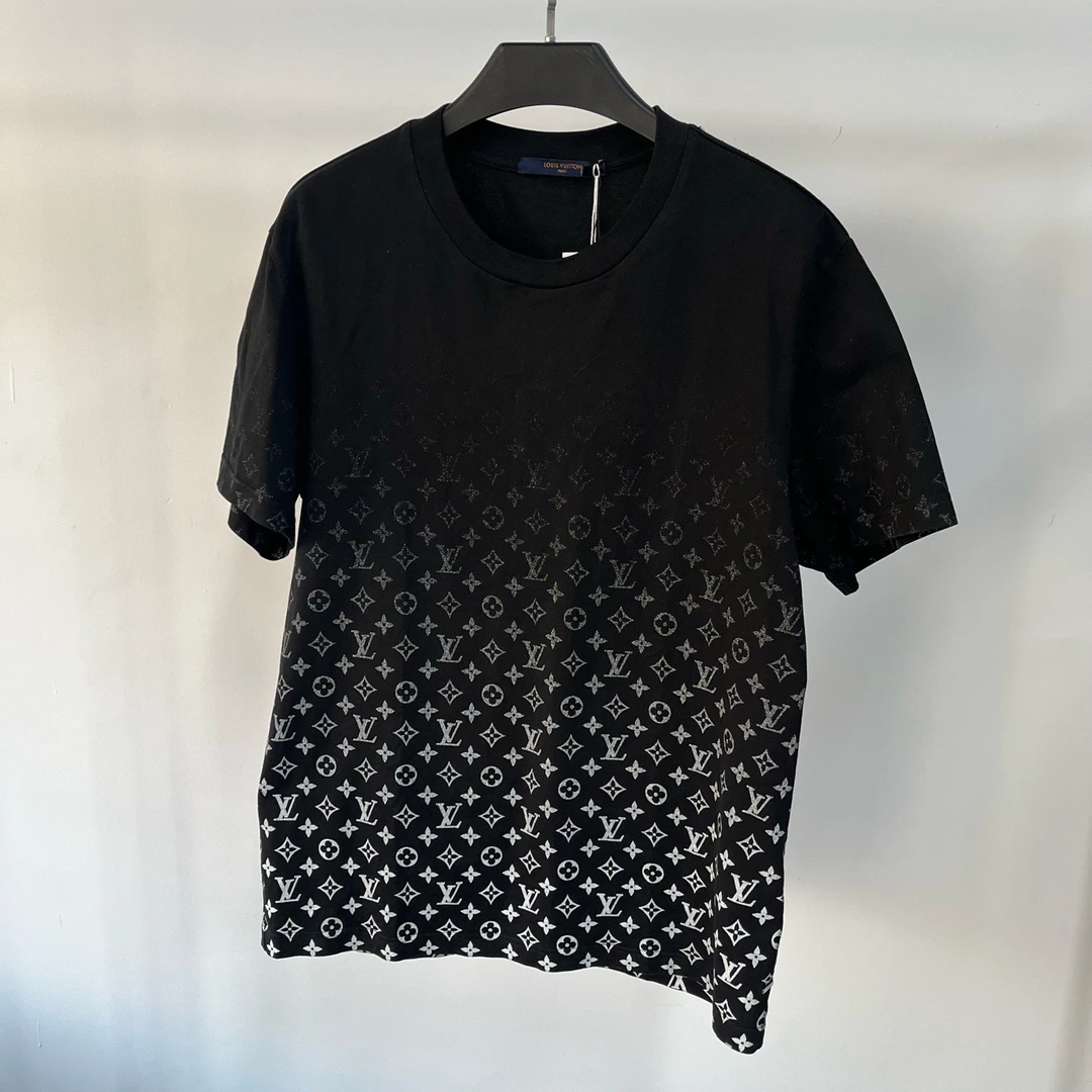 未使用 LouisVuitton/路易威登 黑白渐变满印短袖/L码/25946