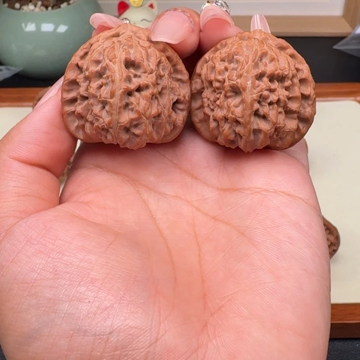 把件文玩核桃三角白37