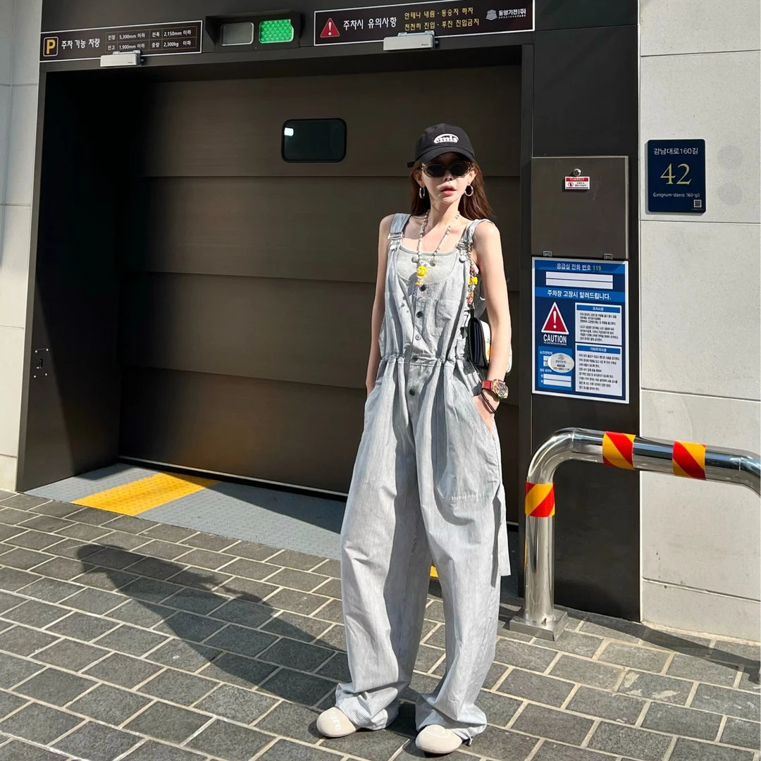 韩版简约收腰条纹背带连体裤女夏季新款设计感高腰款式阔腿休闲裤