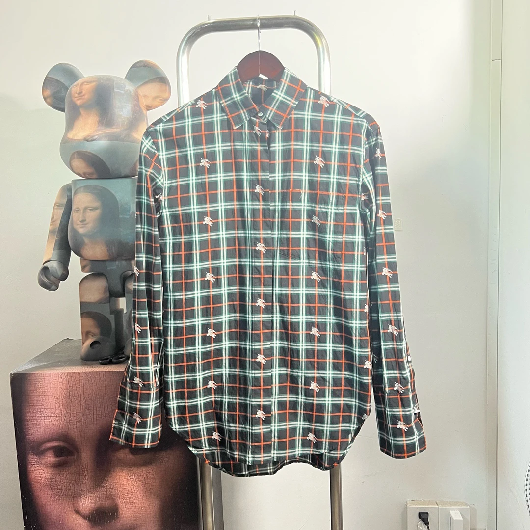 99新 BURBERRY/博柏利 衬衫 V2412尺码：6 衣长75 胸围46
