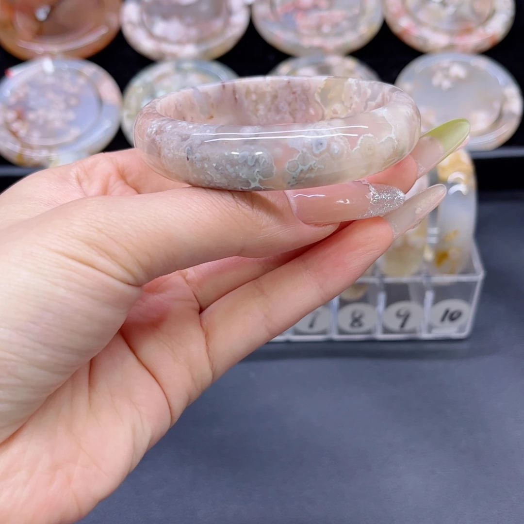 玛瑙/玉髓手镯未镶嵌59