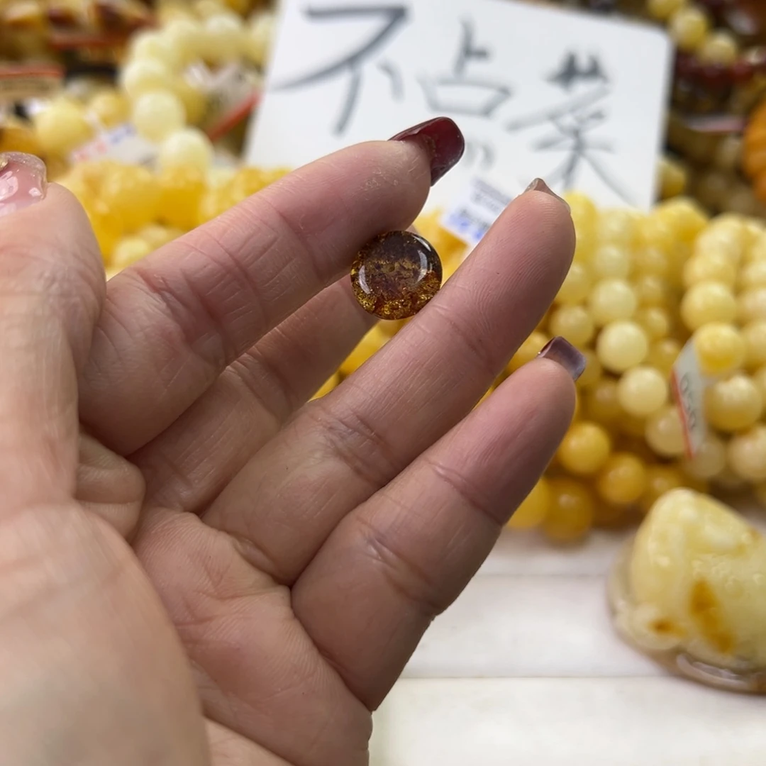 琥珀珠宝奇石未镶嵌