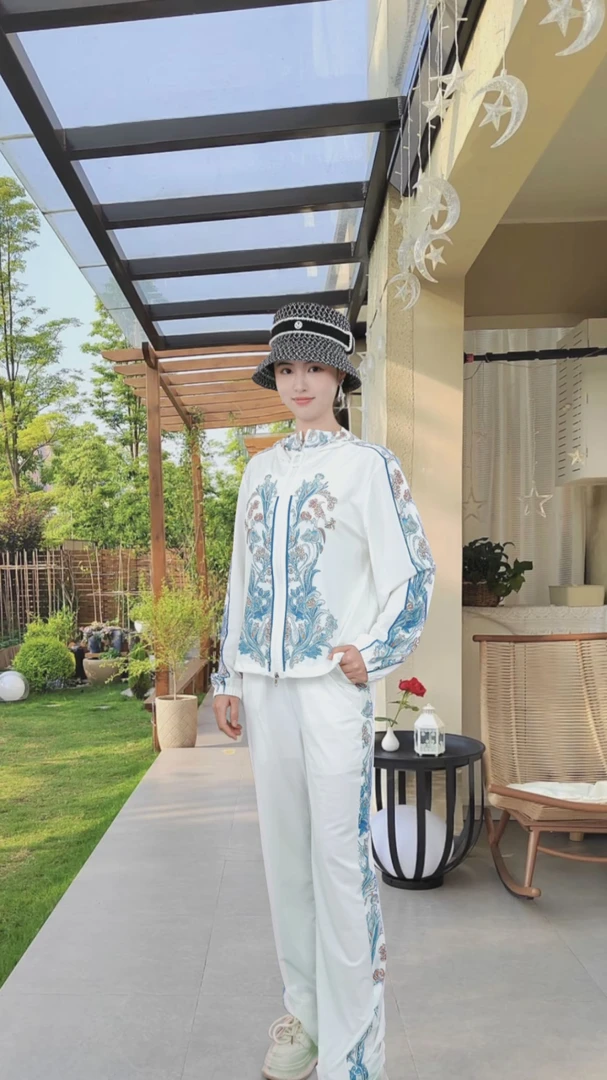 【KR】爆款青花瓷长袖洋气青花减龄轻奢休闲女运动夏套装2527066