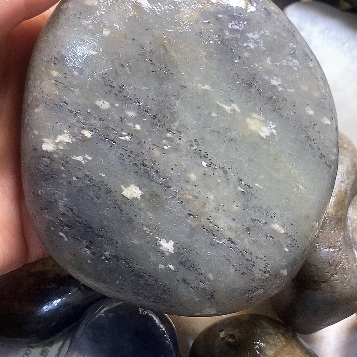 透闪石质玉珠宝半成品未镶嵌小*爷