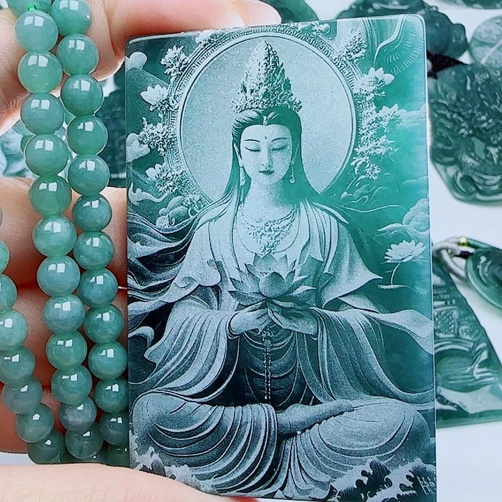 翡翠未镶嵌颈饰多样性发货天然的A货翡翠