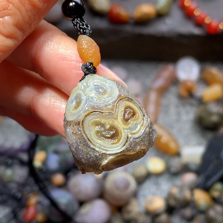 玛瑙/玉髓未镶嵌珠宝半成品