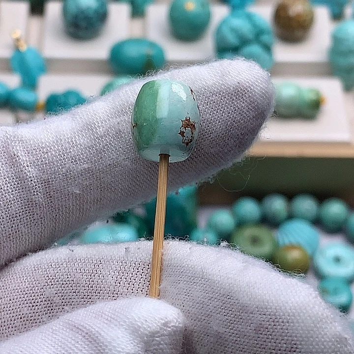 绿松石未镶嵌珠宝奇石直径10.5特色水波纹直切