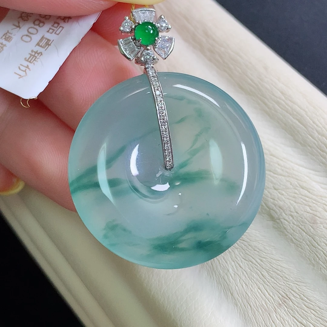 颈饰18K金镶嵌翡翠扣子