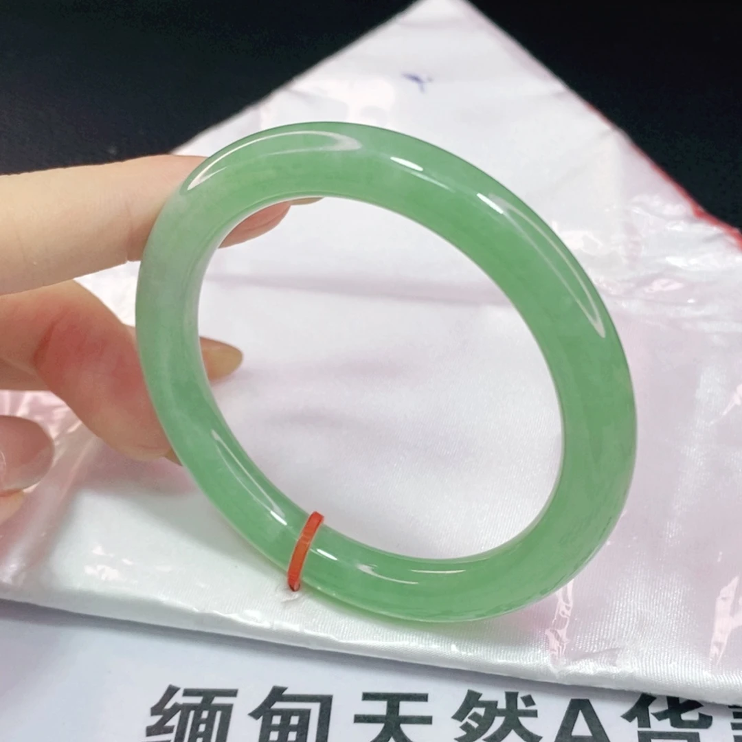 未镶嵌手镯翡翠54圆镯