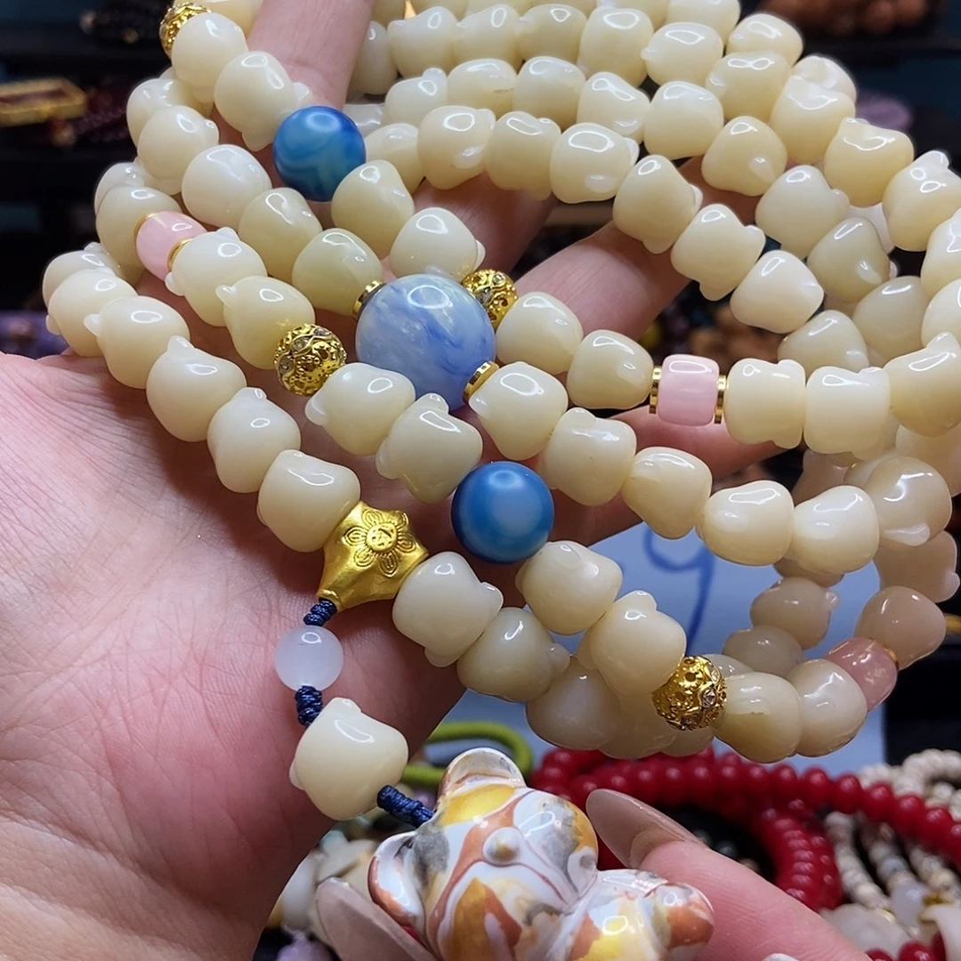 L***T佛心果吊坠菩提果