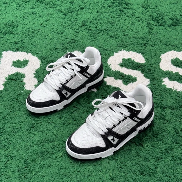99新 LouisVuitton/路易威登 TRAINER 黑白牛仔 充新 UK4 38码