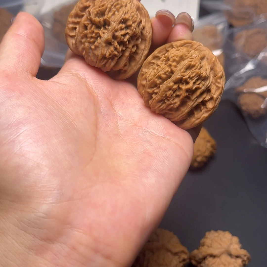 文玩核桃把件42全品虎头