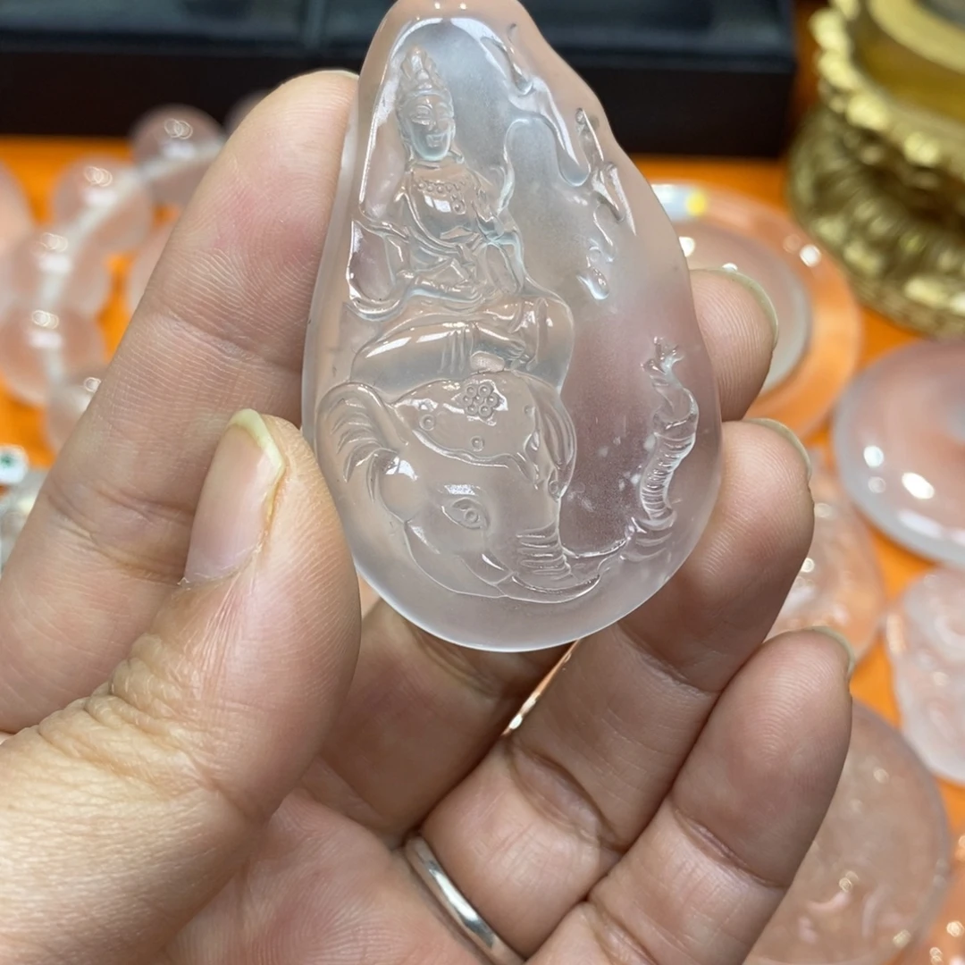 石英质玉未镶嵌颈饰